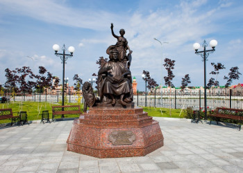 Памятник Лоренцо Ди Пьеро Де Медичи – фотографии России