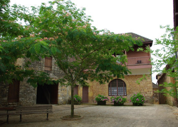 Дома в Бельве, Франция. Фото 4 – фотографии Франции