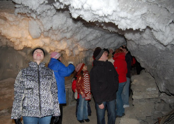 Экскурсия по пещере, Россия. Фото 1 – фотографии России