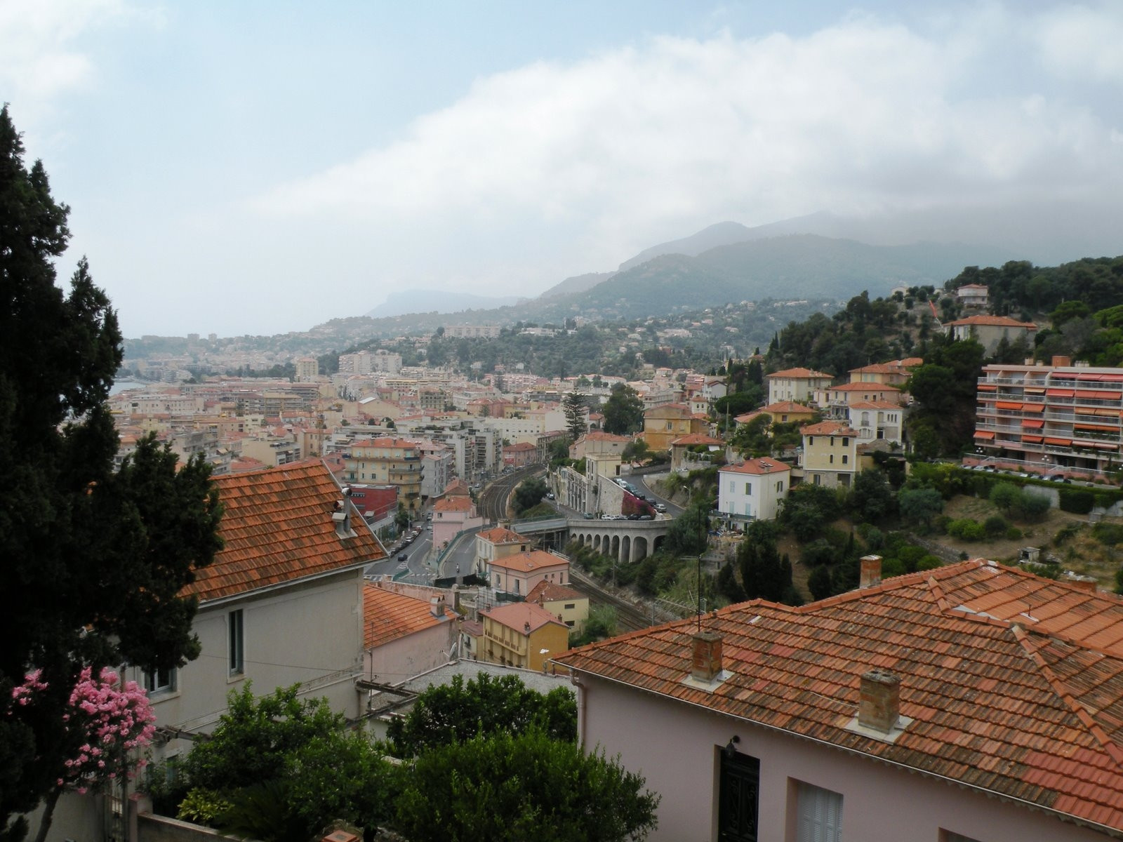 Панорамный вид в Ментоне, Франция. Фото 1 – фотографии Франции