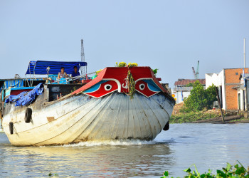 Огромная лодка в Кантхо – фотографии Вьетнама