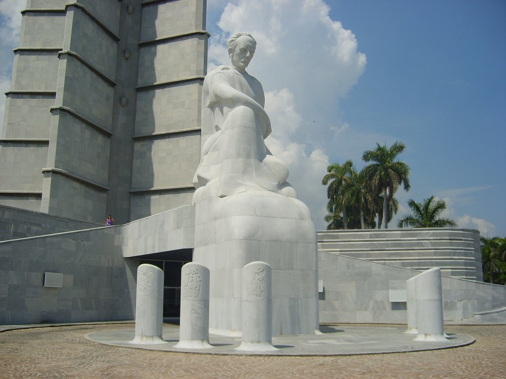 Памятник в Гаване, Куба – фотографии Кубы