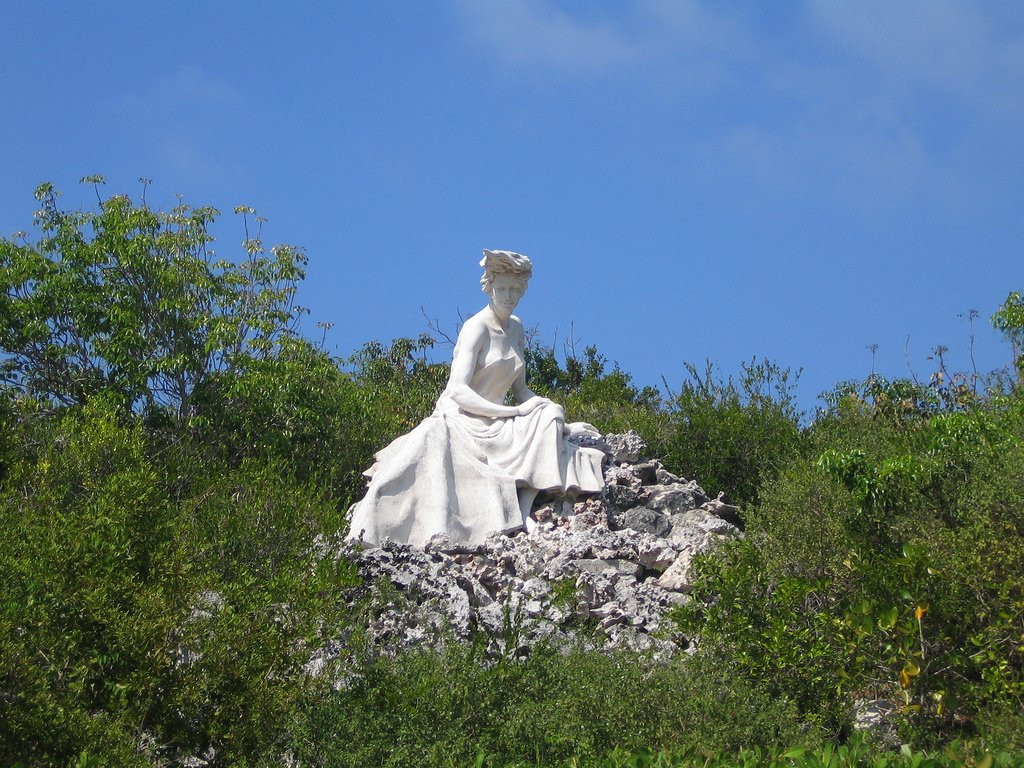 Скульптура в Кайо-Лас-Брухас, Куба. Фото 2 – фотографии Кубы