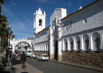 Улица в Сукре, Боливия. Фото 5 – фотографии Боливии