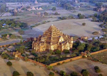 Панорамный вид в Багане, Мьянма – фотографии Мьянмы