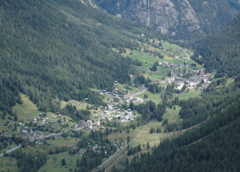 Панорамный вид в Валлорсине, Франция – фотографии Франции