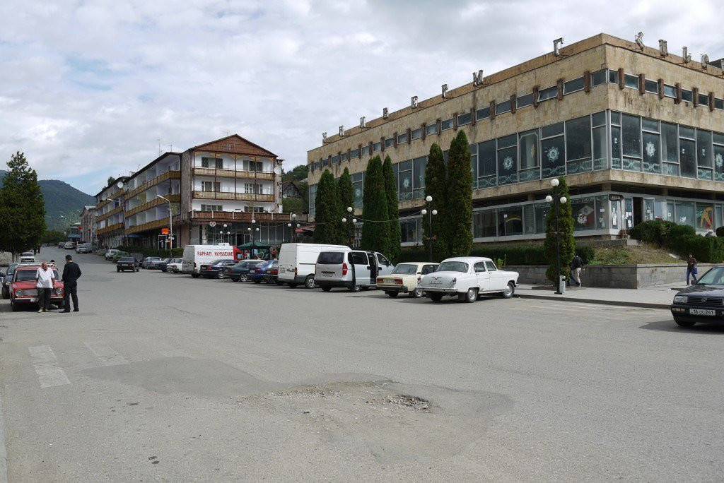Улица в Дилижан, Армения. Фото 2 – фотографии Армении