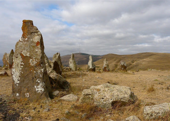 Раскопки Зорац Карер, Сисиан, Армения – фотографии Армении