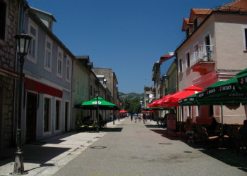 Улица в Цетине, Черногория. Фото 15 – фотографии Черногории