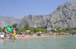 Пляж в Омиш, Хорватия – фотографии Хорватии