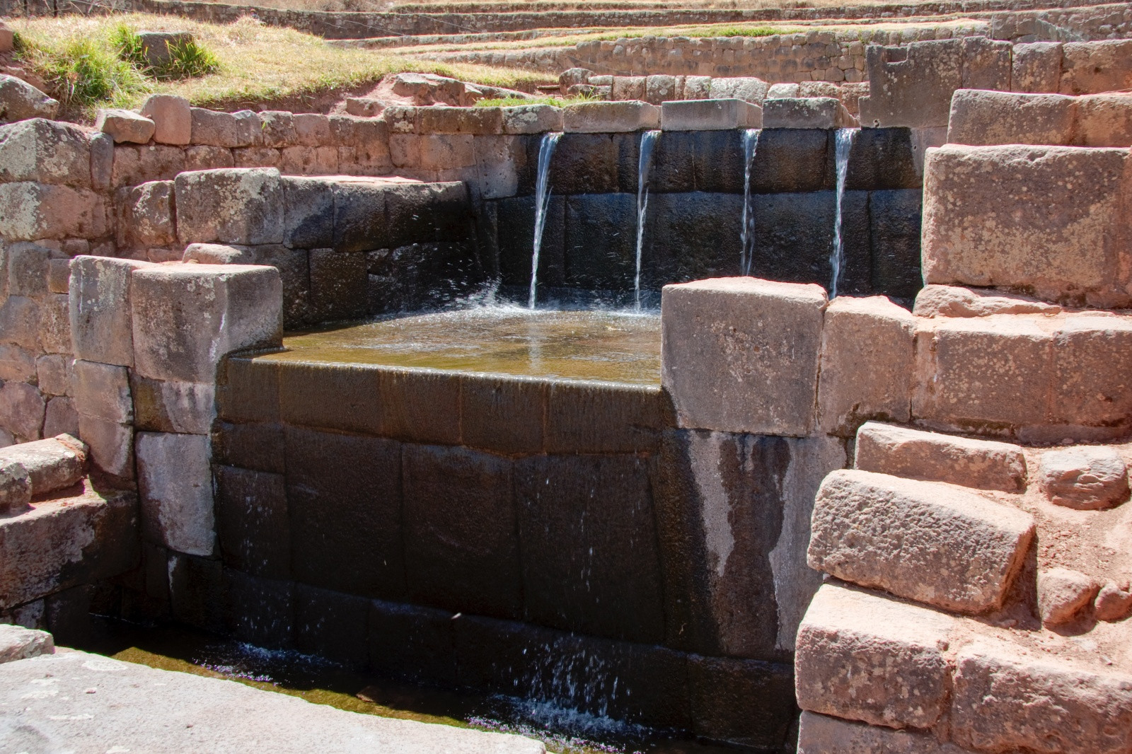 оросительные каналы в Типоне – фотографии Перу