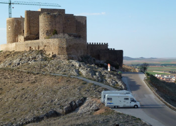Замок Консуэгра (Castle of Consuegra) – фотографии Испании