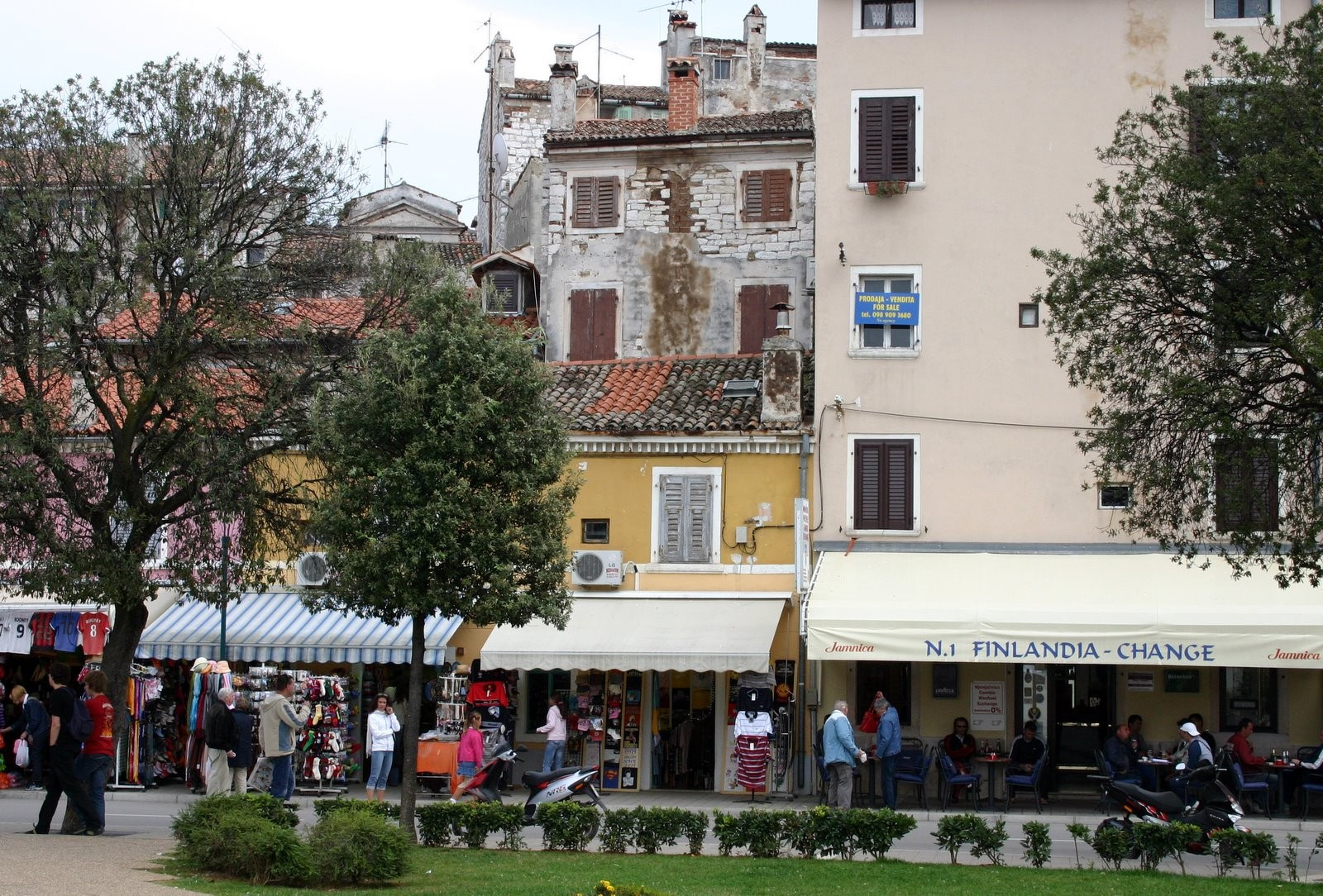 Магазины в Ровинь, Хорватия. Фото 8 – фотографии Хорватии