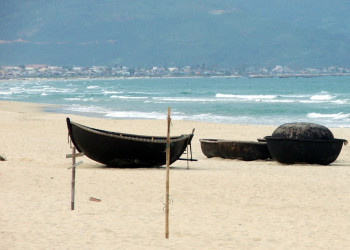 Лодки-чашечки на пляжах Дананг – фотографии Вьетнама