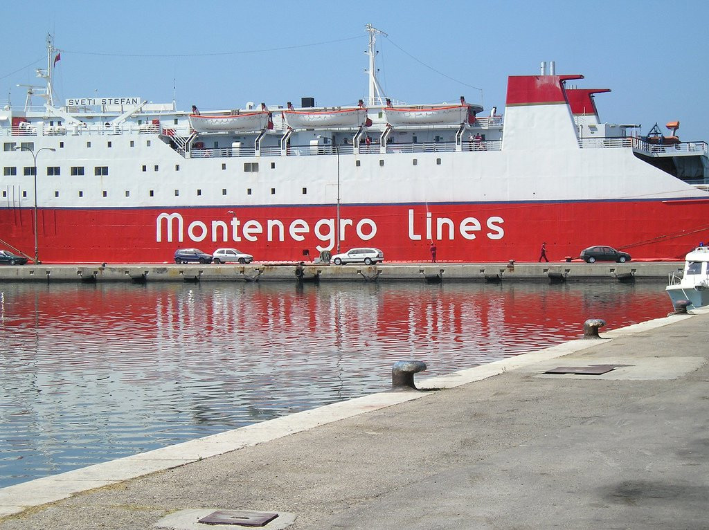 Корабль в Бар, Черногория. Фото 1 – фотографии Черногории