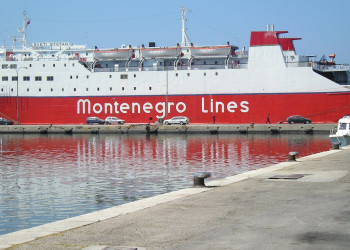 Корабль в Бар, Черногория. Фото 1 – фотографии Черногории