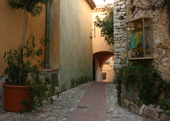 Дома в Эз, Франция. Фото 29 – фотографии Франции