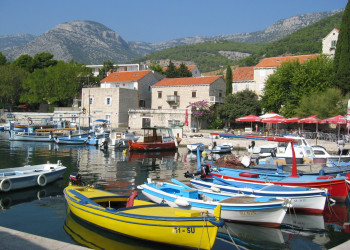 Лодки у причала в Бол, Хорватия. Фото 9 – фотографии Хорватии