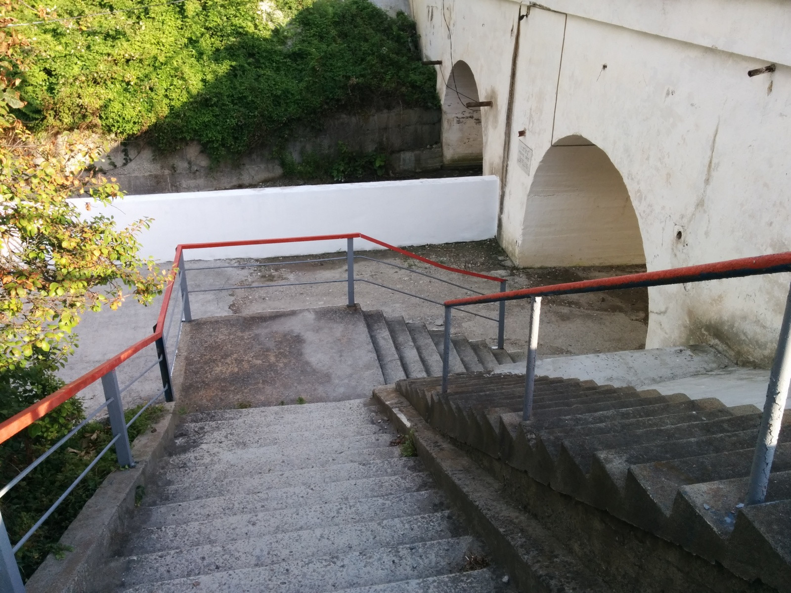 Южный, спуск со станции – фотографии России