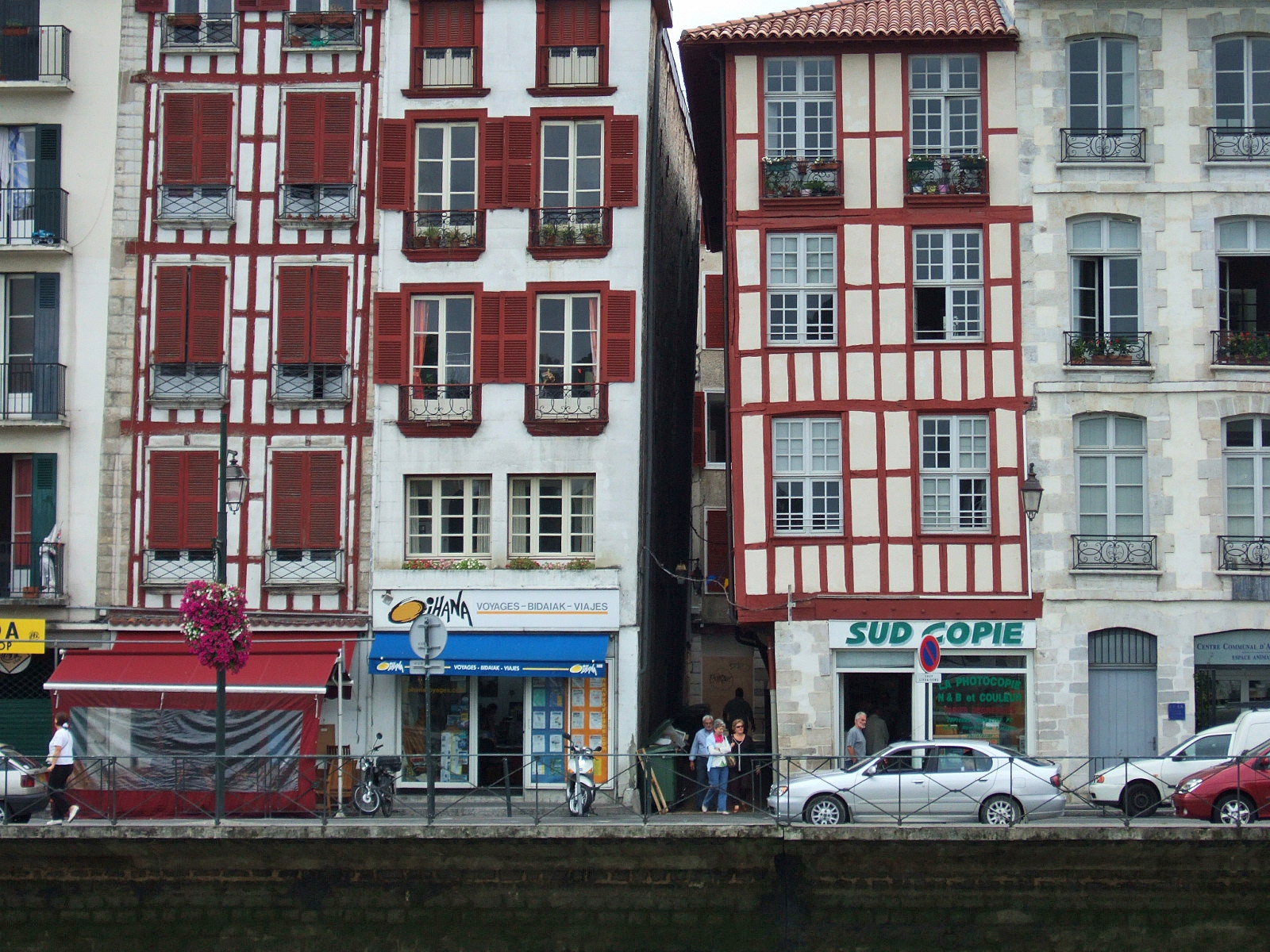 Дома в Байонне, Франция. Фото 9 – фотографии Франции