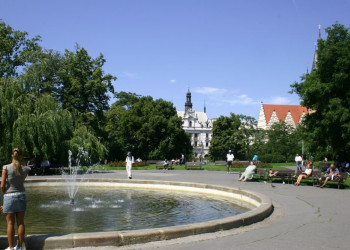 Фонтан на площади Карлова, Прага, Чехия – фотографии Чехии