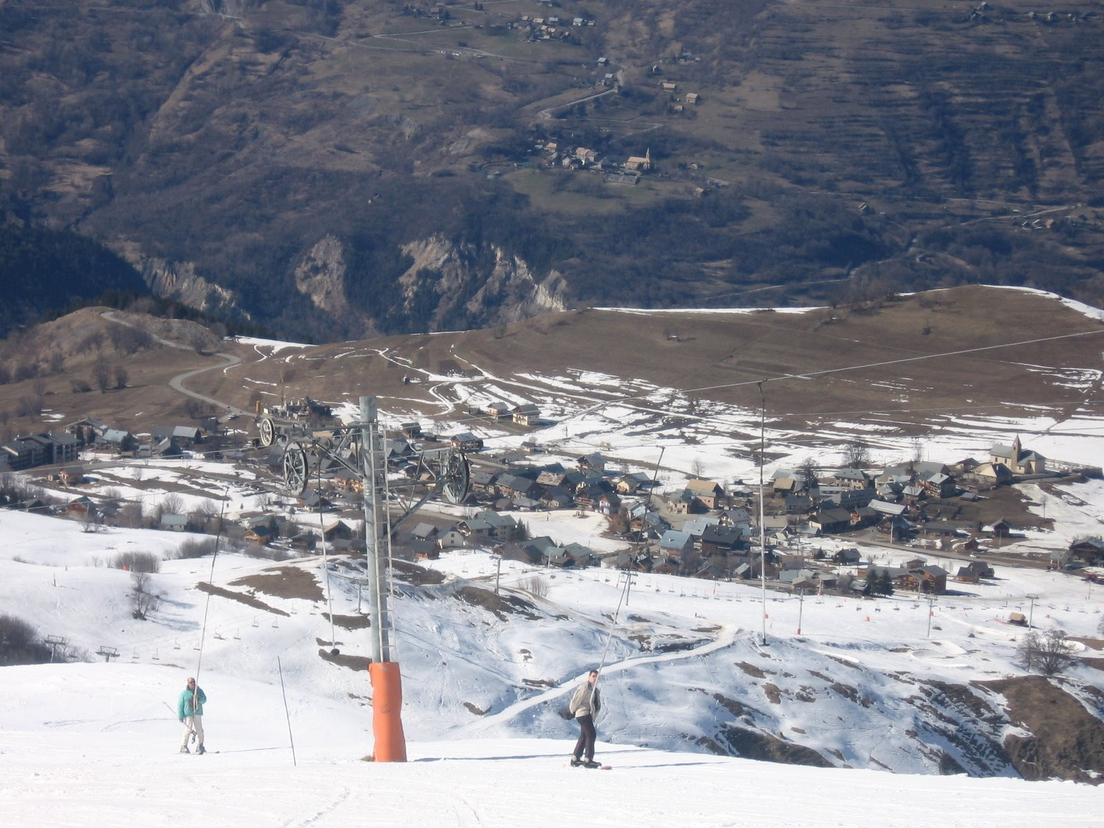 Деревня в Ле-Албиезе, Франция – фотографии Франции