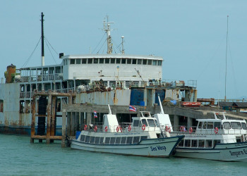 Катера в Натхон, Тайланд – фотографии Таиланда