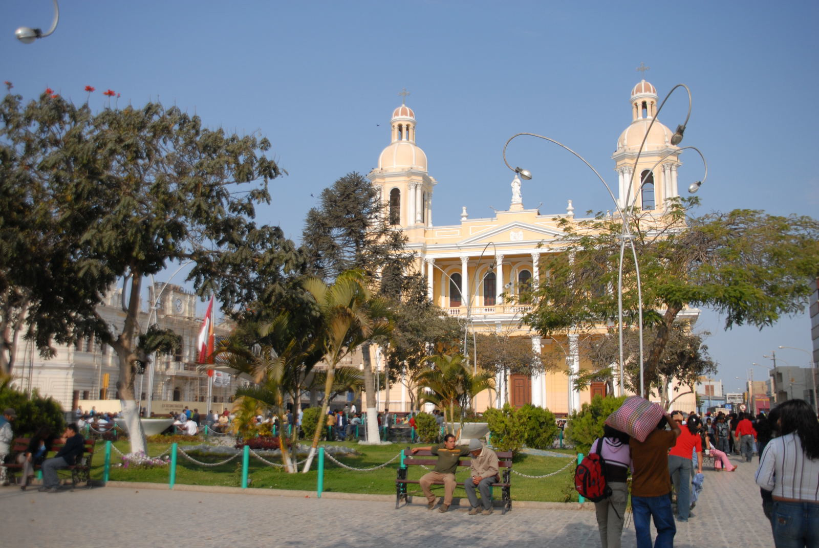 Чиклайо (Chiclayo) – крупный город на севере Перу – фотографии Перу