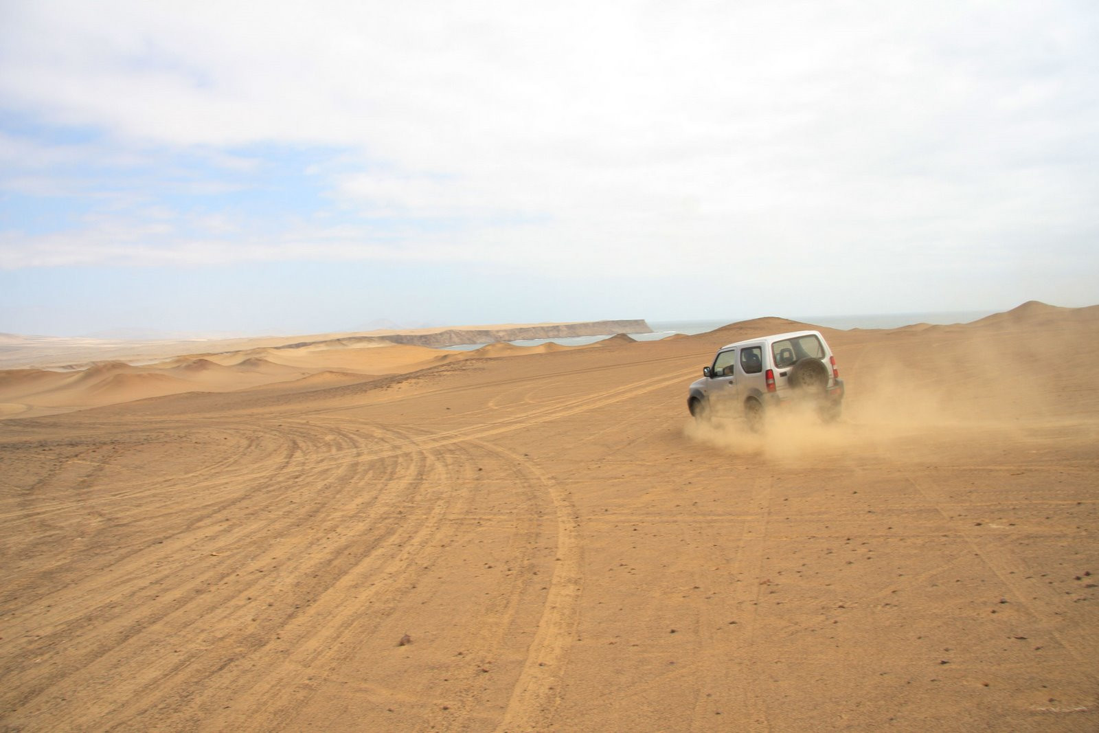 Джип-сафари в заповеднике Паракас, Перу – фотографии Перу