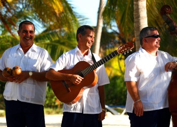 Мужчины в Кайо-Гильермо, Куба – фотографии Кубы