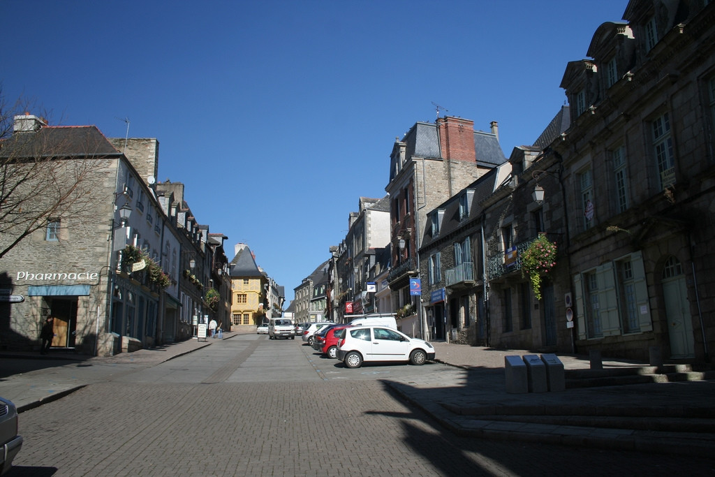 Улица в Жослене, Франция. Фото 1 – фотографии Франции