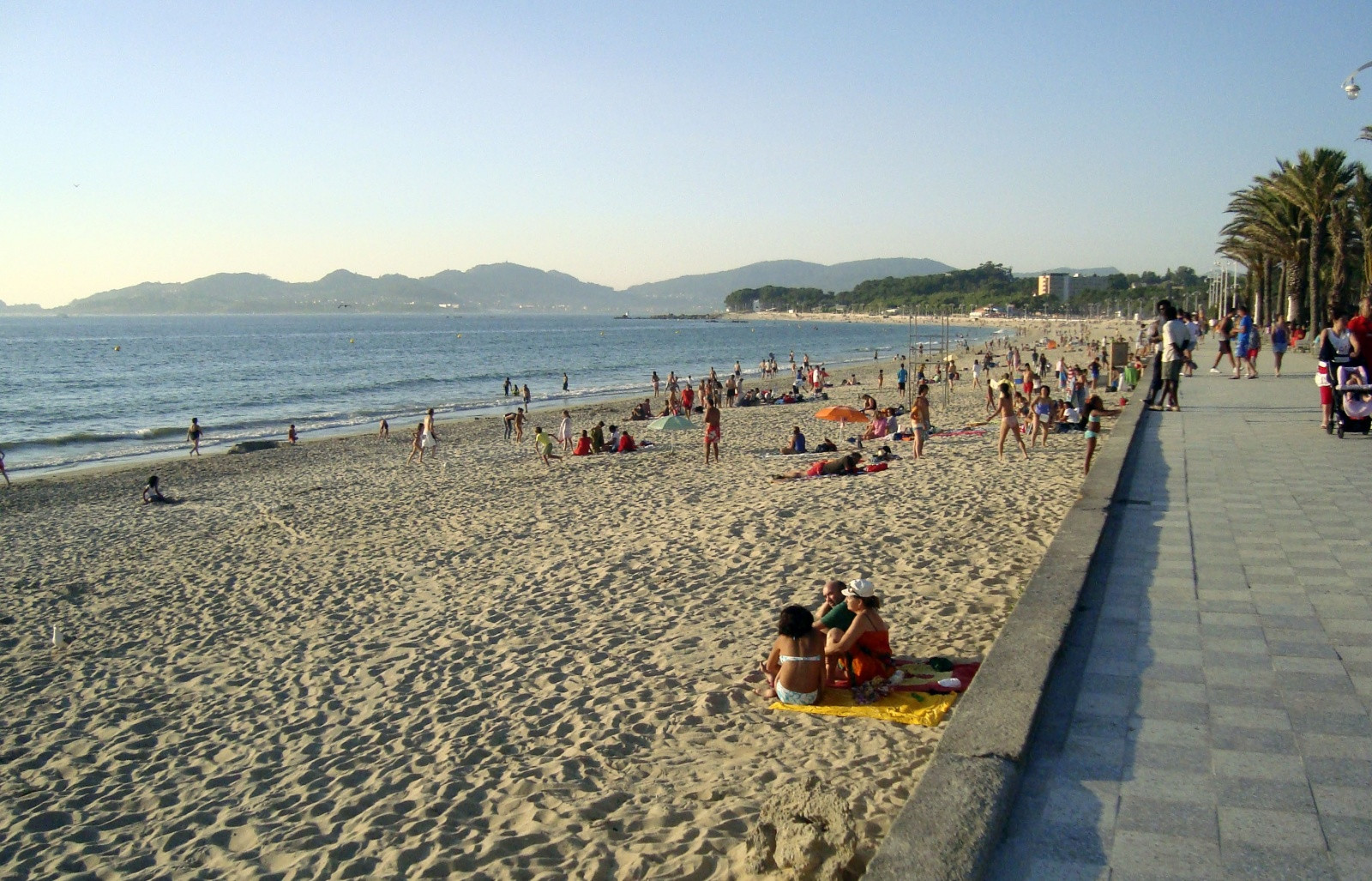 Пляж Самиль (Playa de Samil) в Виго – фотографии Испании