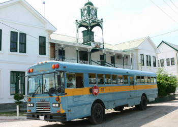 Старые американские автобусы в Белизе – фотографии Белиза