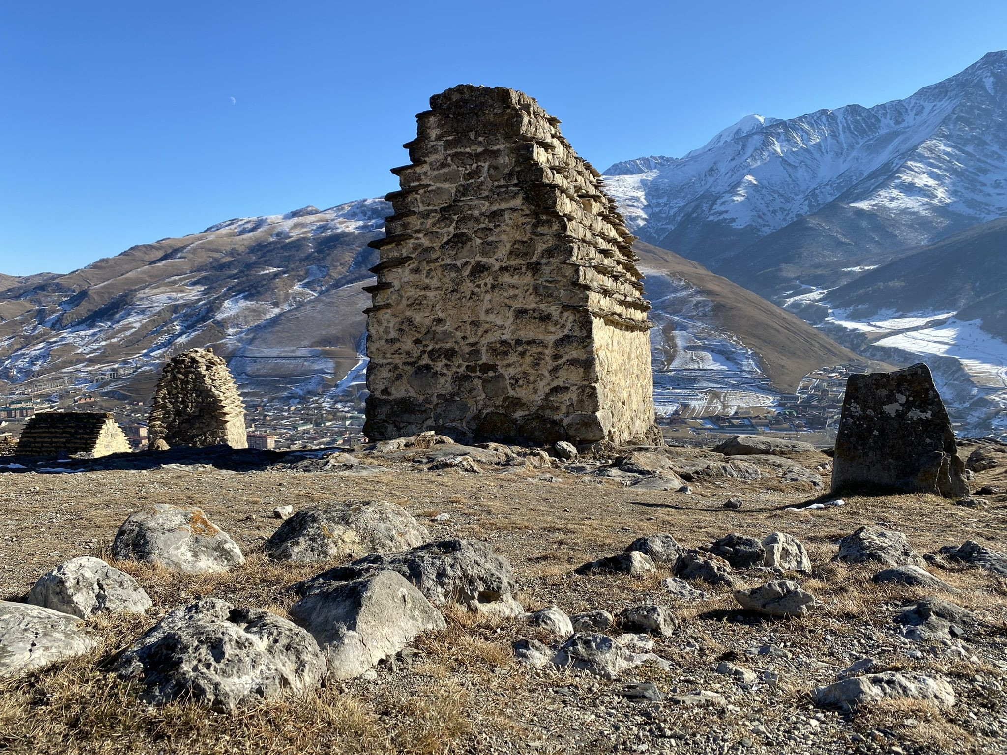 Склеп в Цимити, Северная Осетия – фотографии России