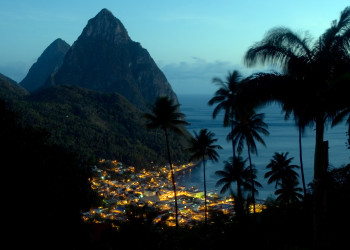Ночная Сент-Люсия – фотографии Сент-Люсии