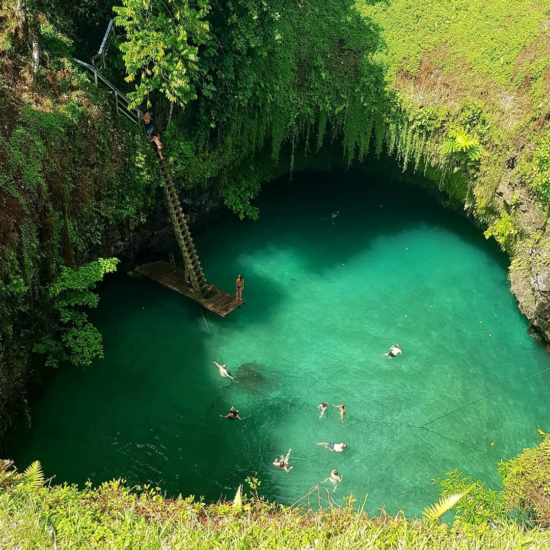 Океанская впадина То-Суа (To Sua Ocean Trench) на острове Уполу в Самоа – фотографии Самоа