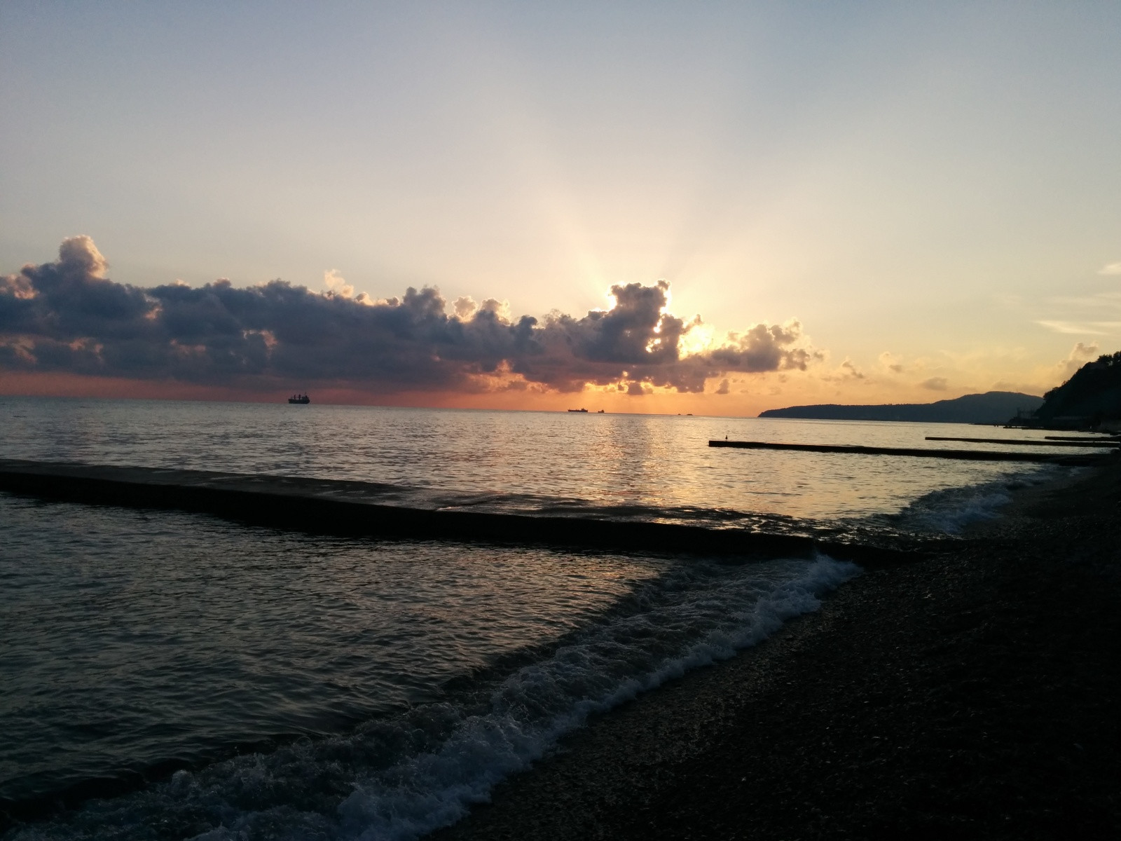 Побережье возле поселка Южный, июль 2014. Фото 3 – фотографии России