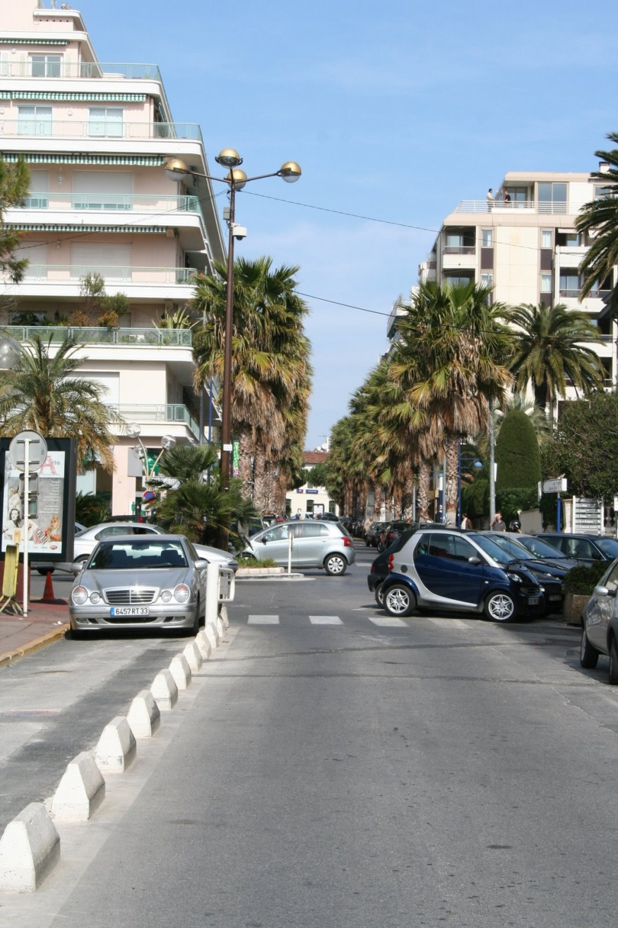 Транспорт в Жуан-ле-Пен, Франция – фотографии Франции