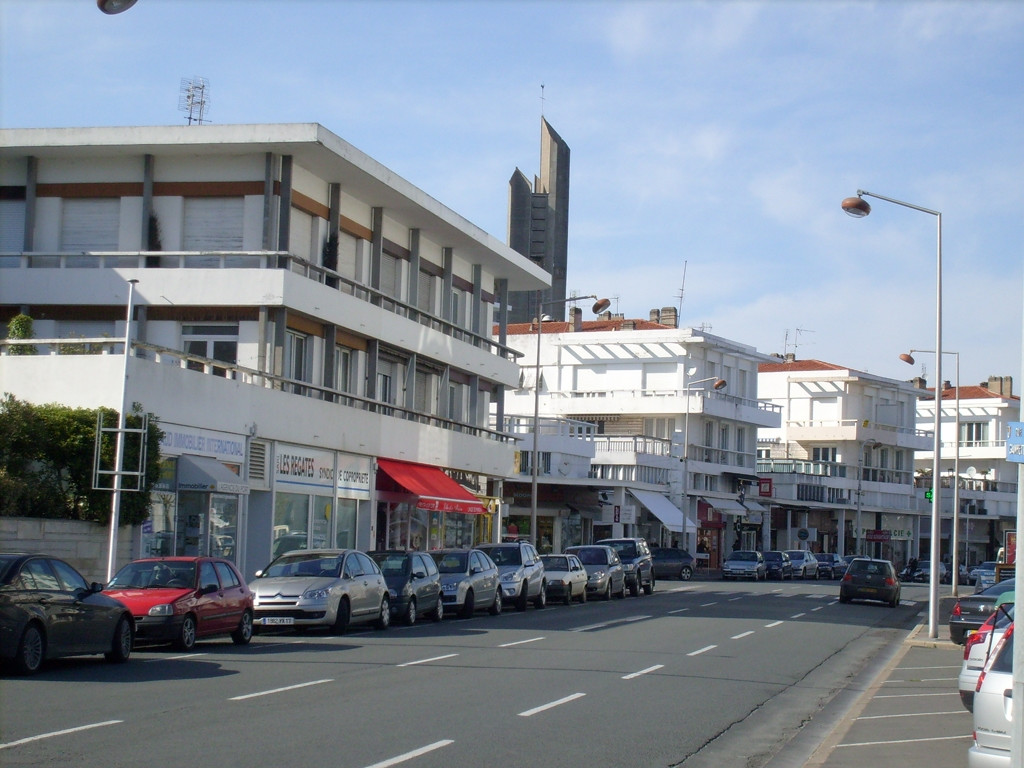 Улица в Руайяне, Франция. Фото 6 – фотографии Франции