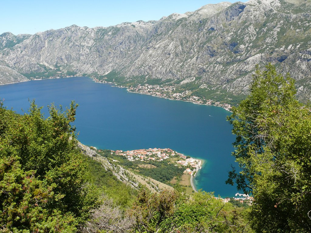 Бухта в Которском заливе, Черногория. Фото 1 – фотографии Черногории