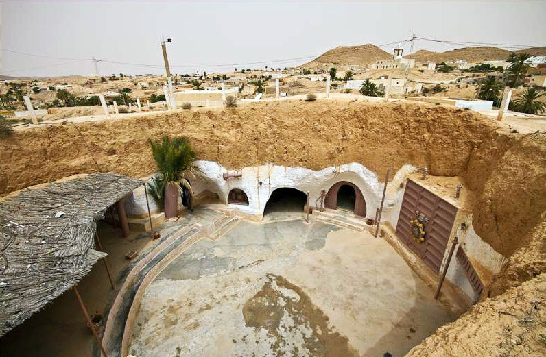 Матмата — небольшой бербероязычный город на юге Туниса – фотографии Туниса