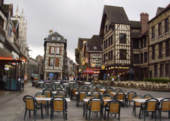 Кафе и рестораны в Труа, Франция – фотографии Франции