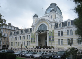 Театр в Эвиан-ле-Бен, Франция. Фото 1 – фотографии Франции