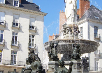 Фонтан в Нанте, Франция. Фото 1 – фотографии Франции