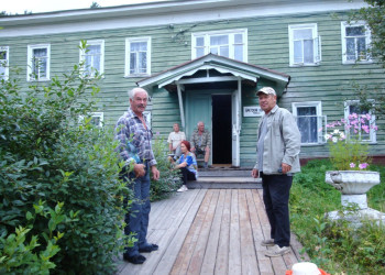 Люди на острове Кий, Россия – фотографии России