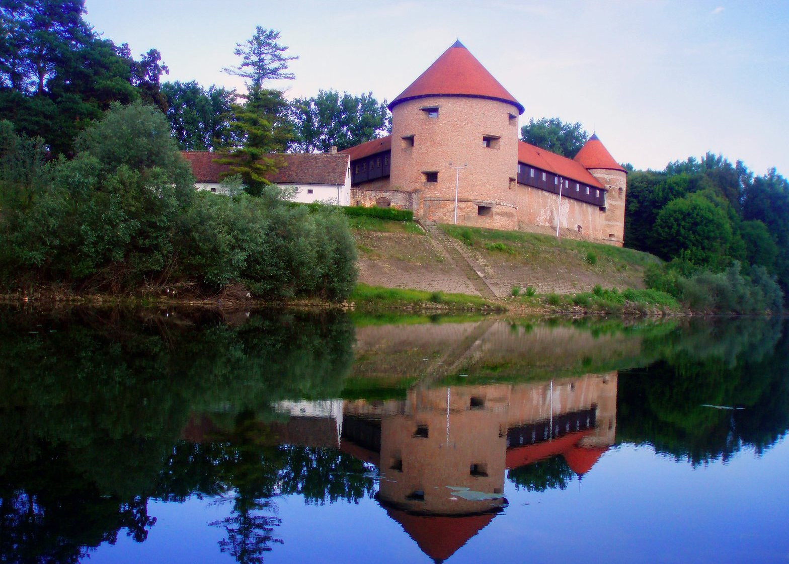 Замок в Сисак, Хорватия – фотографии Хорватии