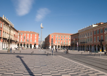 Площадь в Ницце, Франция – фотографии Франции