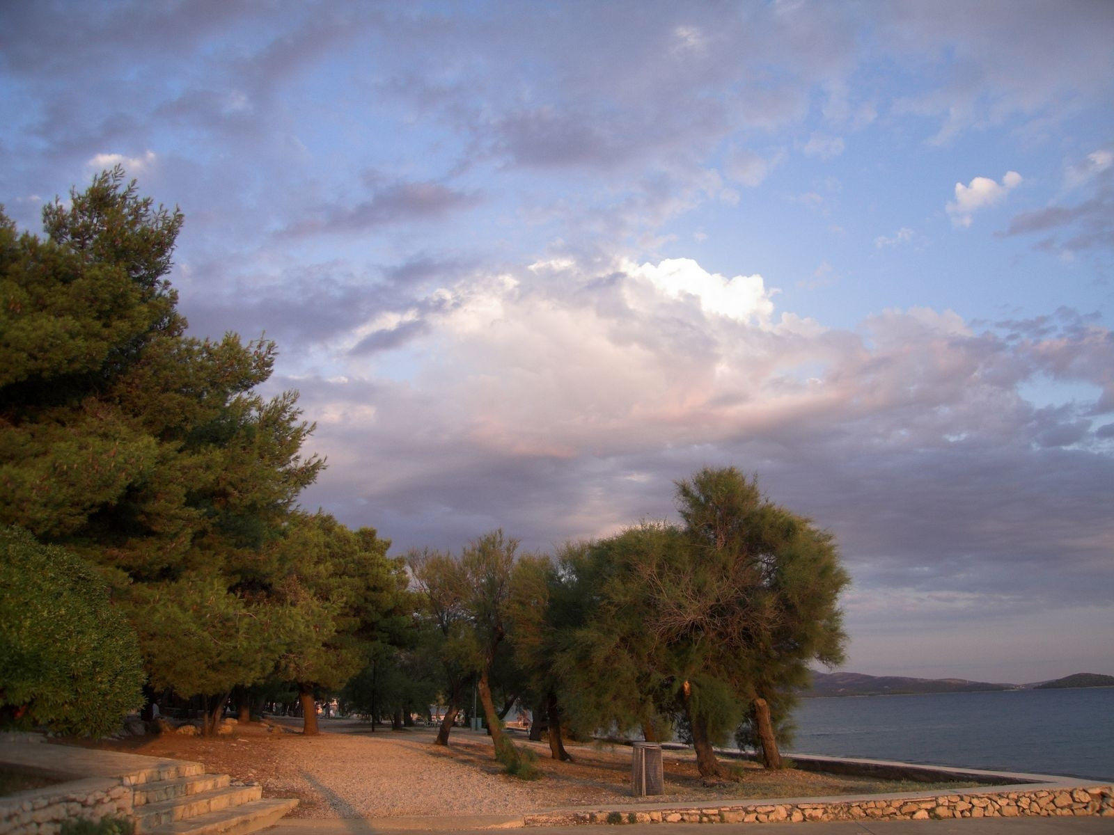 Набережная в Шибеник, Хорватия – фотографии Хорватии