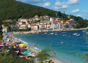 Пляж в Мощеничка-Драга, Хорватия. Фото 9 – фотографии Хорватии