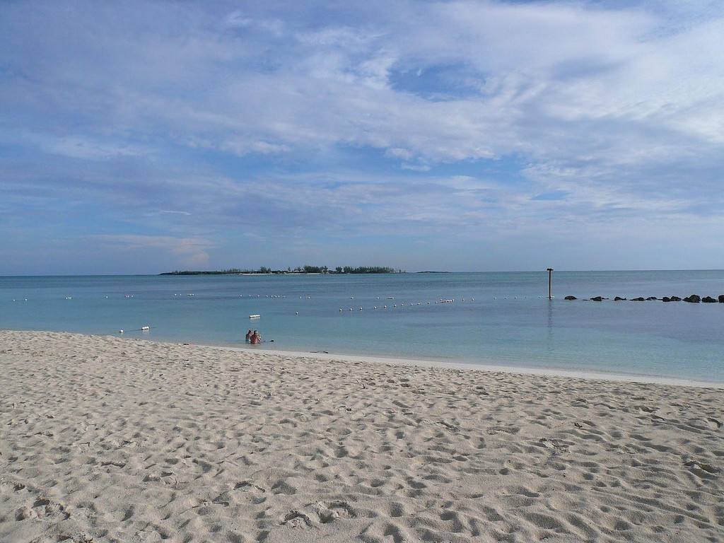 Пляж в Нью-Провиденс, Багамские острова. Фото 4 – фотографии Багамских островов